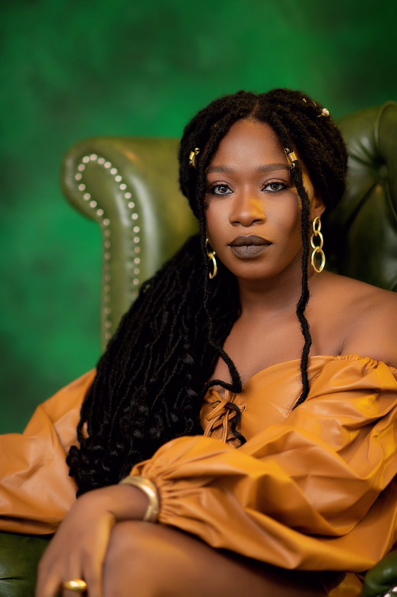 29 by @IamAnnyRobert
Makeup: laura.kanayo
Hair from @zutohair sourced and installed by @thehaircenter_
Dress: @kaicollective
Shot by @IamAnnyRobert of courseeee https://t.co/x1HIEEnxD9