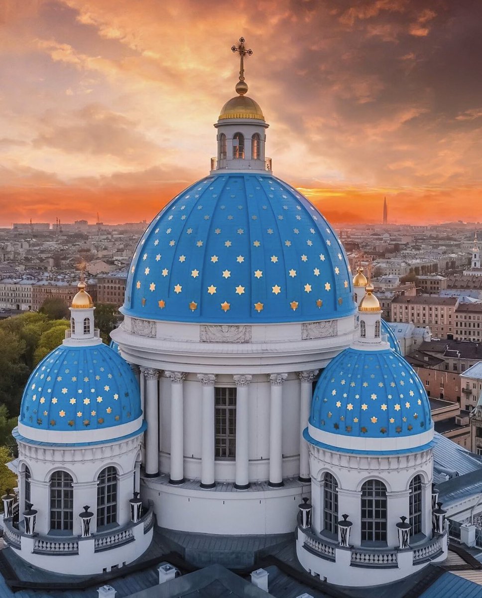 2day_tours's tweet photo. Trinity Cathedral was the place where the famous Russian writer Fyodor Mikhailovich #Dostoevsky married Anna Snitkina in 1867.
The icon of the Holy #Trinity, written in the 15th century is one of the most revered shrines of the #TrinityCathedral.
Photo: @andrei_mikhailov
#russia https://t.co/HlOZ9izFjY