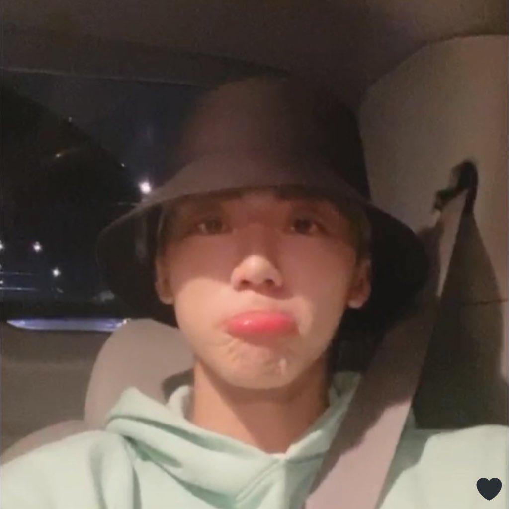 here& #39;s jaemin pouting ♡- a thread