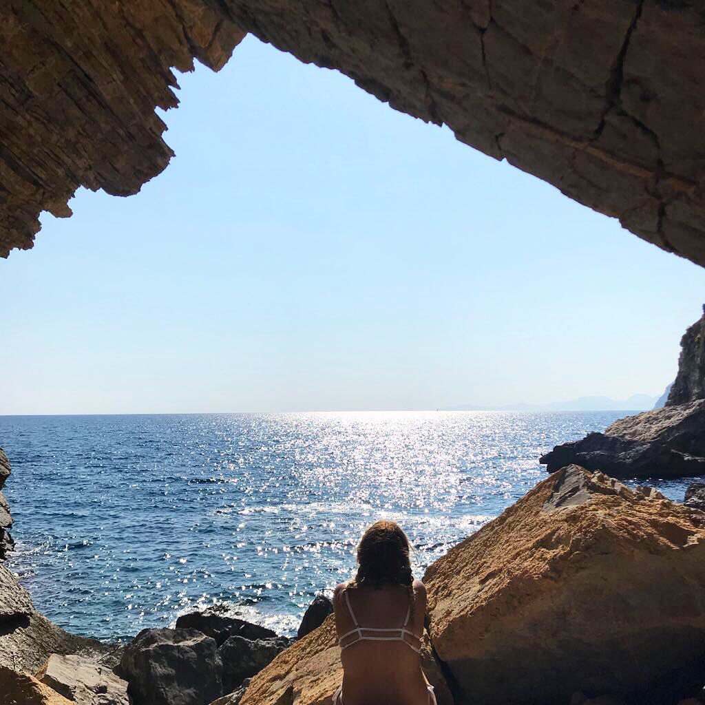PolishedCouture's tweet photo. Where’s your next destination? ✈️ if you’re looking for inspo for your next break, (this year or 2021) check out my travel guides 💁🏼‍♀️ 

https://t.co/v7IvR6spPl 

#travelblog #TravelTheWorld #lbloggers @FemaleBloggerRT @BloggingBabesRT @UKBlog_RT @Influencer_RT @UKBloggersRT https://t.co/eDKlniz7co