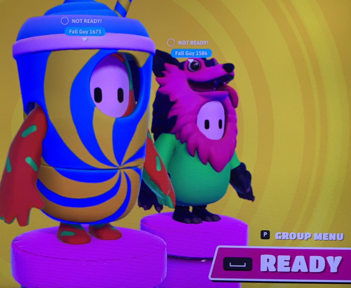 MetalMama1987's tweet image. Finally ⁦@Metaldad1987⁩ and myself get some time to play ⁦@FallGuysGame⁩ 🥳🥳🥳🥳

#TheLifeOfAParent #parenting #metalFam #FallGuys