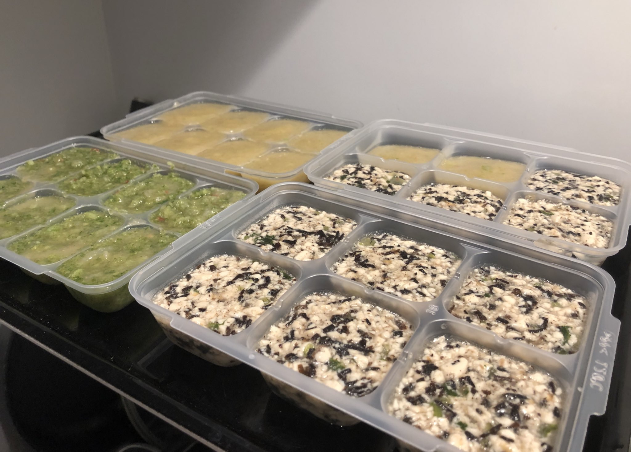Sali Auf Twitter 離乳食中期に突入 今日の作り置きはひじきと豆腐とかぶの葉のとろとろ鰹だし煮 ブロッコリーと水菜のトマト風味煮 かぶとオクラとジャガイモのポタージュ 栄養満点 愛情満点 T Co Ocbpeoshup Twitter