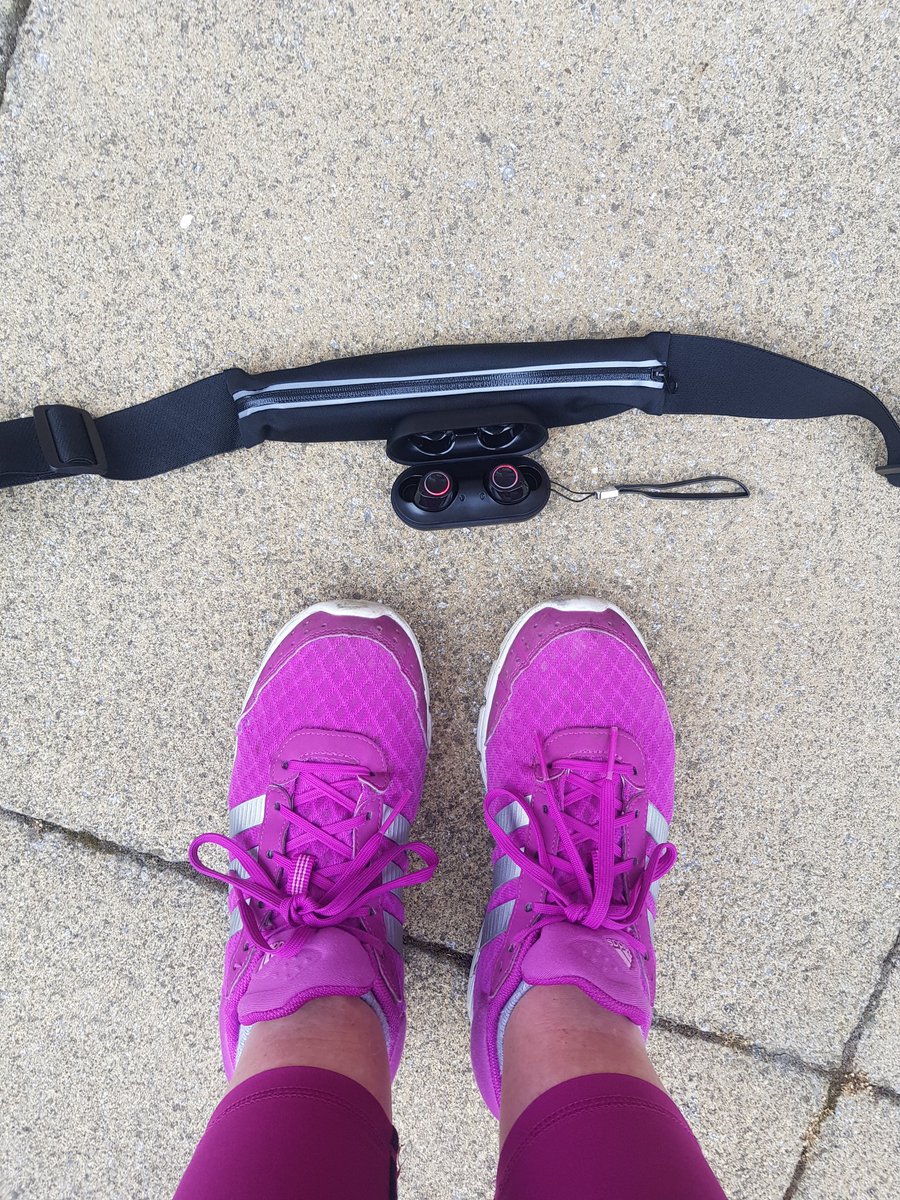 SarahWaby1's tweet photo. New music, earphones and running belt helped me smash out an early morning run!! 🏃‍♀️👊
#AHPsActive 
#walkergatepark
#allthegearandnoidea
@JenniferFairhu1 @SamD199 https://t.co/HB8E52jopp