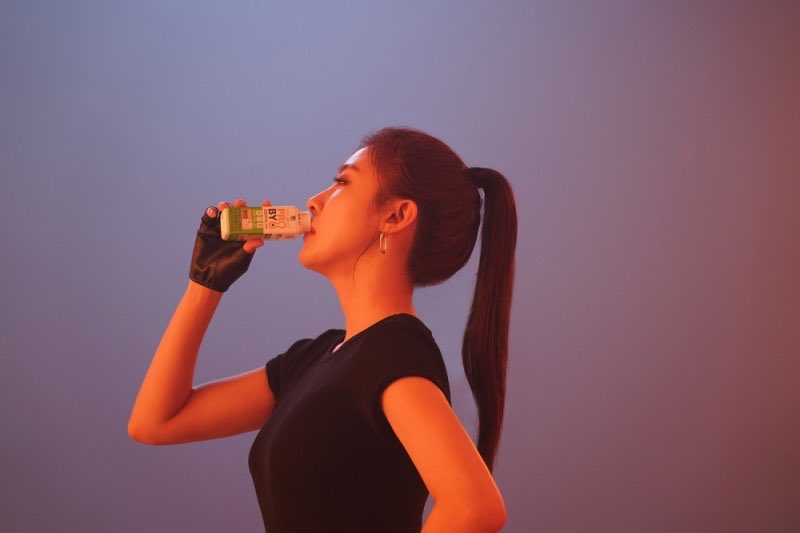 Official1023PH's tweet photo. Letโs take a glimpse of Ha Ji Wonโs CF for @purmil_kr ๐
Here are some photo taken during the CF, the CF is expected to be release by the end of August. โจ
#HaJiWon #1023Philippines #purmil_kr #purmilCF #probyo #Purmil #ํธ๋ฅด๋ฐ #์ ํด๋ฆผ #ํ์ง์ #ๆฒณๆบ่ #็ฐๆตทๆ #haewadal https://t.co/byPe4GLg4t
