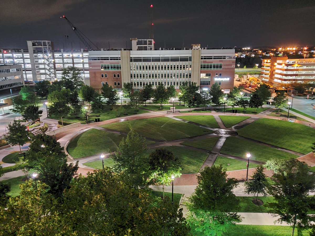 Who wants to help me get a legit camera? Tho the night mode on my <a href="/SamsungMobileUS/">Samsung Mobile US</a> galaxy phone is boss.