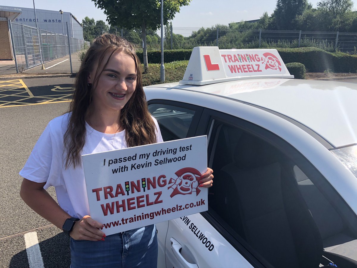 ExeDriving's tweet image. Great frost time pass for Charlotte - she should have taken this on the first day when tests were cancelled in March so it’s been a 5 month wait to get what she should have achieved back then. Charlotte is an extremely accomplished, very calm driver so this pass is well deserved.