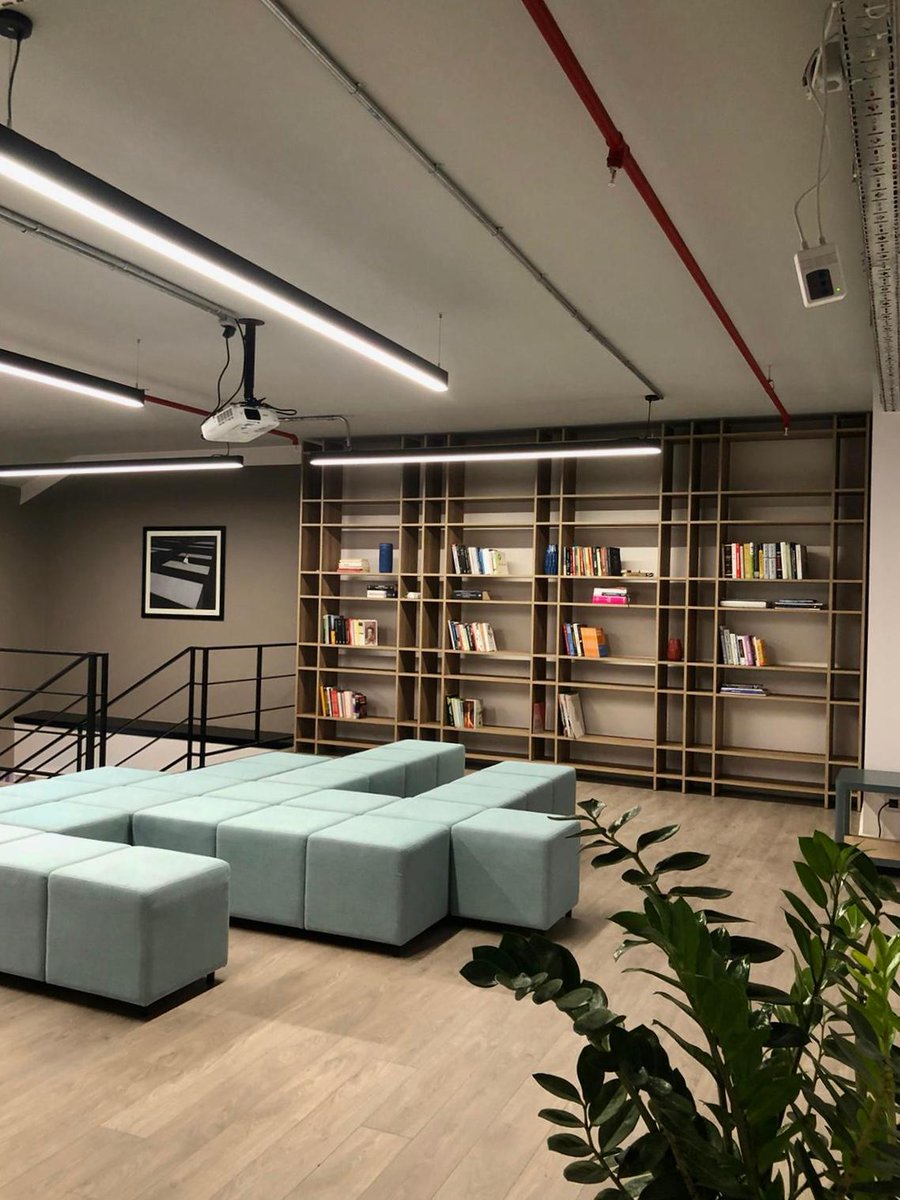 Büyüyen ekibimizle birlikte kurumsal ve Ar-Ge ofisimizi birleştirerek Taksim’e yeni ofisimize taşındık.