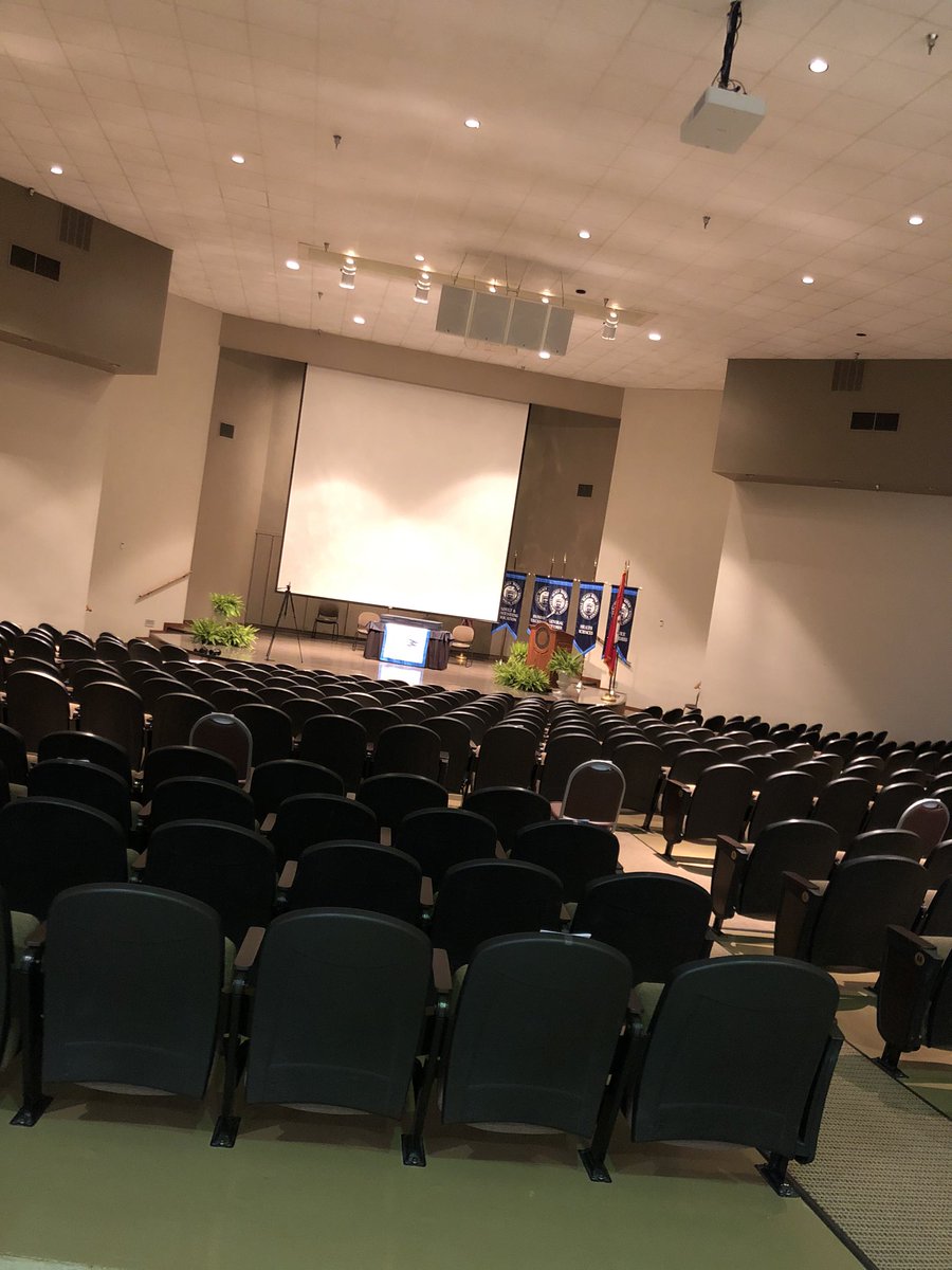 DavidOnKfin's tweet photo. Thank you @BlackRiverTC having us out for graduation! Great memories made all around. Plus, the corn dogs were 👌 https://t.co/CC4RyD5B7C