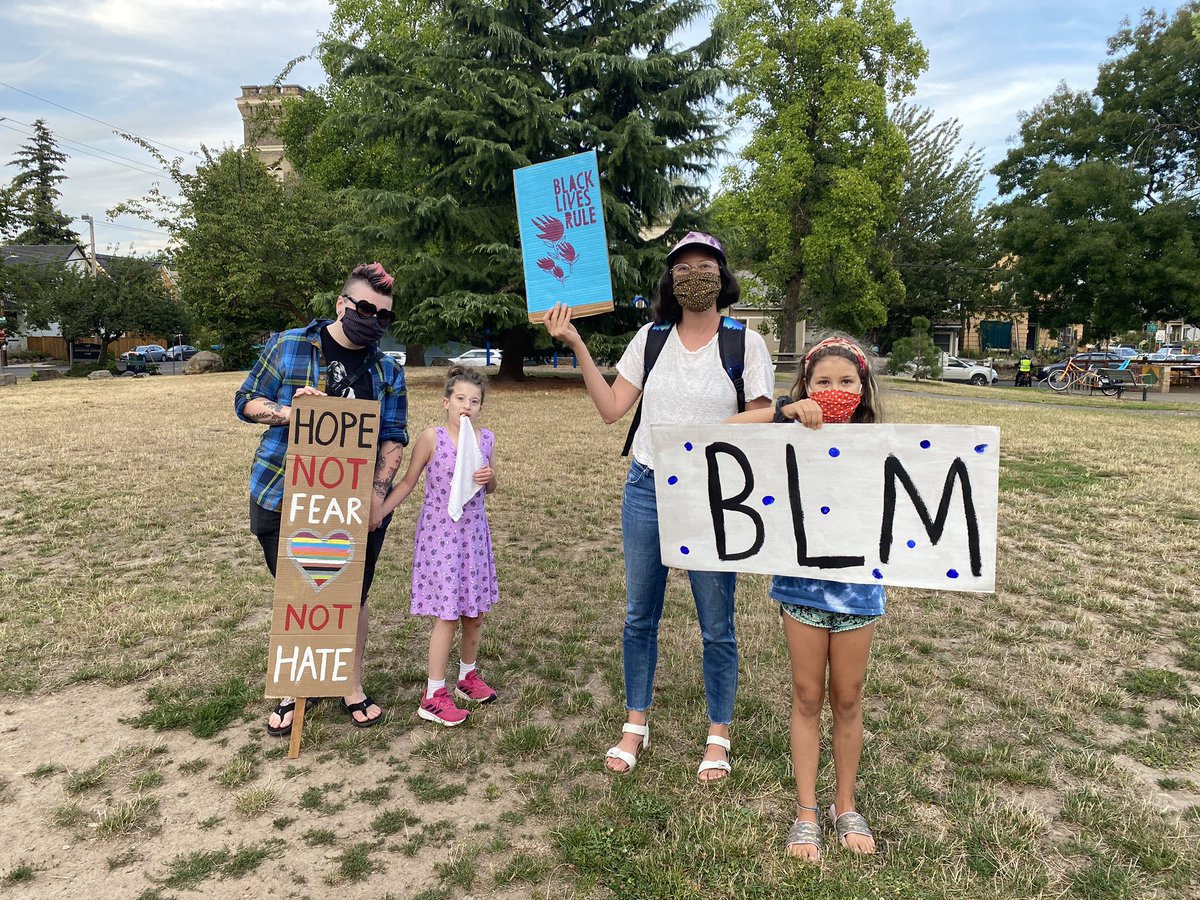 Some beautiful signs made by kids at the  #KidsMarch today.  #BlackLivesMatter    #PortlandProtests #Day76 – bei  Sunnyside School Park
