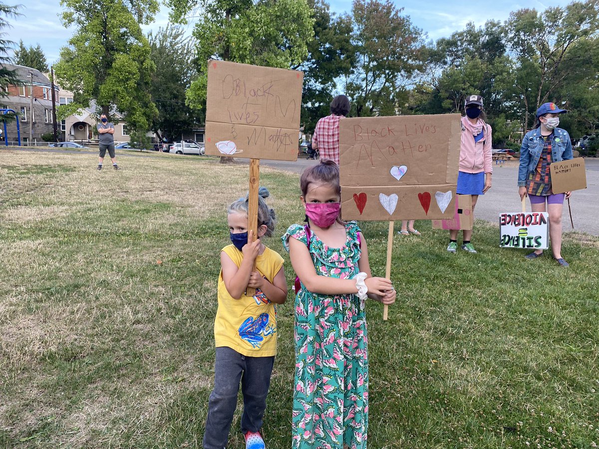 Some beautiful signs made by kids at the  #KidsMarch today.  #BlackLivesMatter    #PortlandProtests #Day76 – bei  Sunnyside School Park