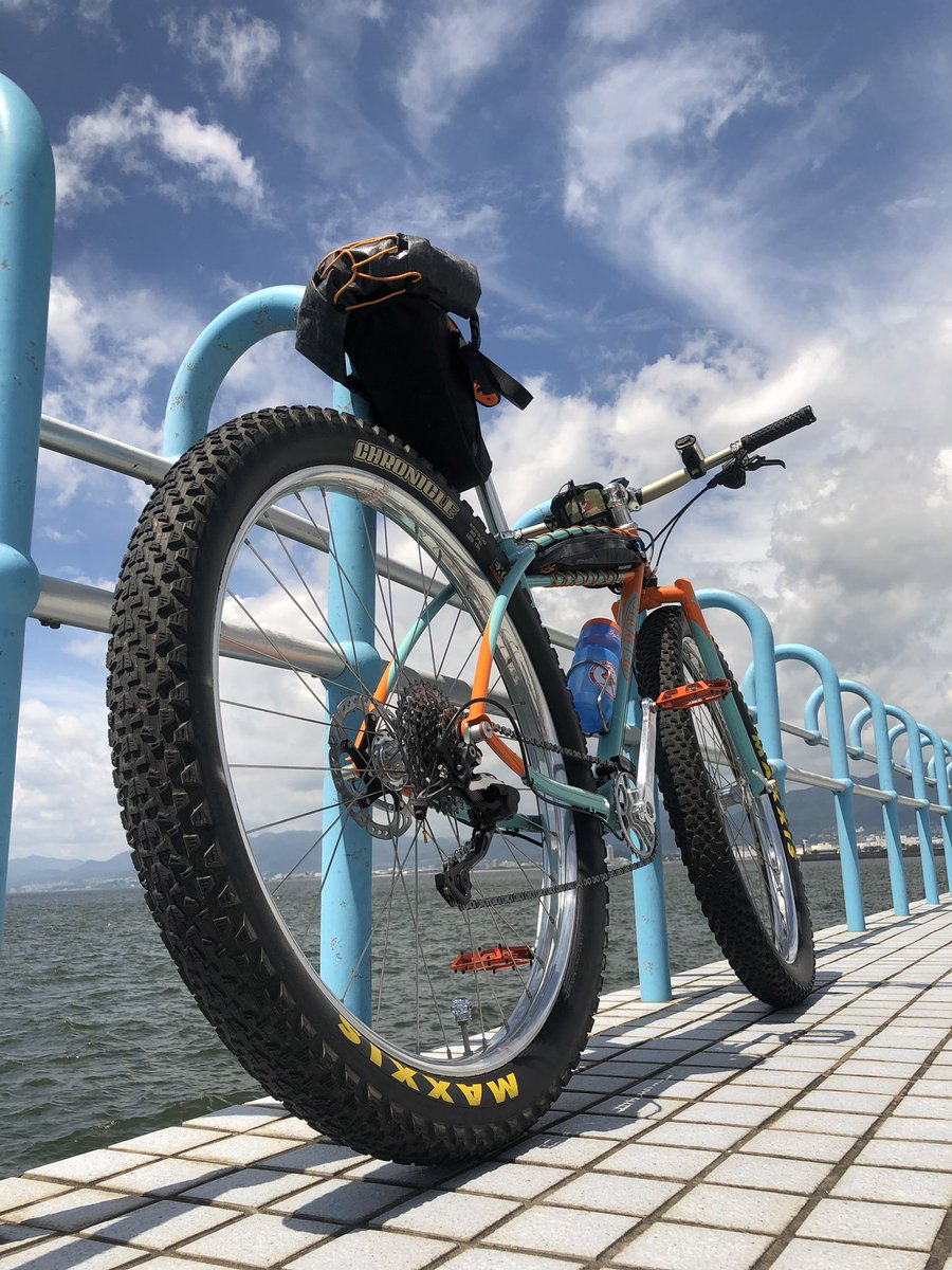 pika_hiroshima's tweet photo. 実は海も似合う
マウンテンバイク

#retrotec #retrotecbikes #grumpybike #morningride #ridehiroshima #porcelainrocket  #レトロテック #ポーセリンロケット　#グランピースタイル https://t.co/byQXVxLDXo