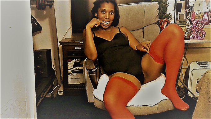Mmmmmmm I'm ready for a good time cumming live soon ya. 💕💕❤❤🥰🥰😘😘🤗🤗 https://t.co/YY8UuuuZrR