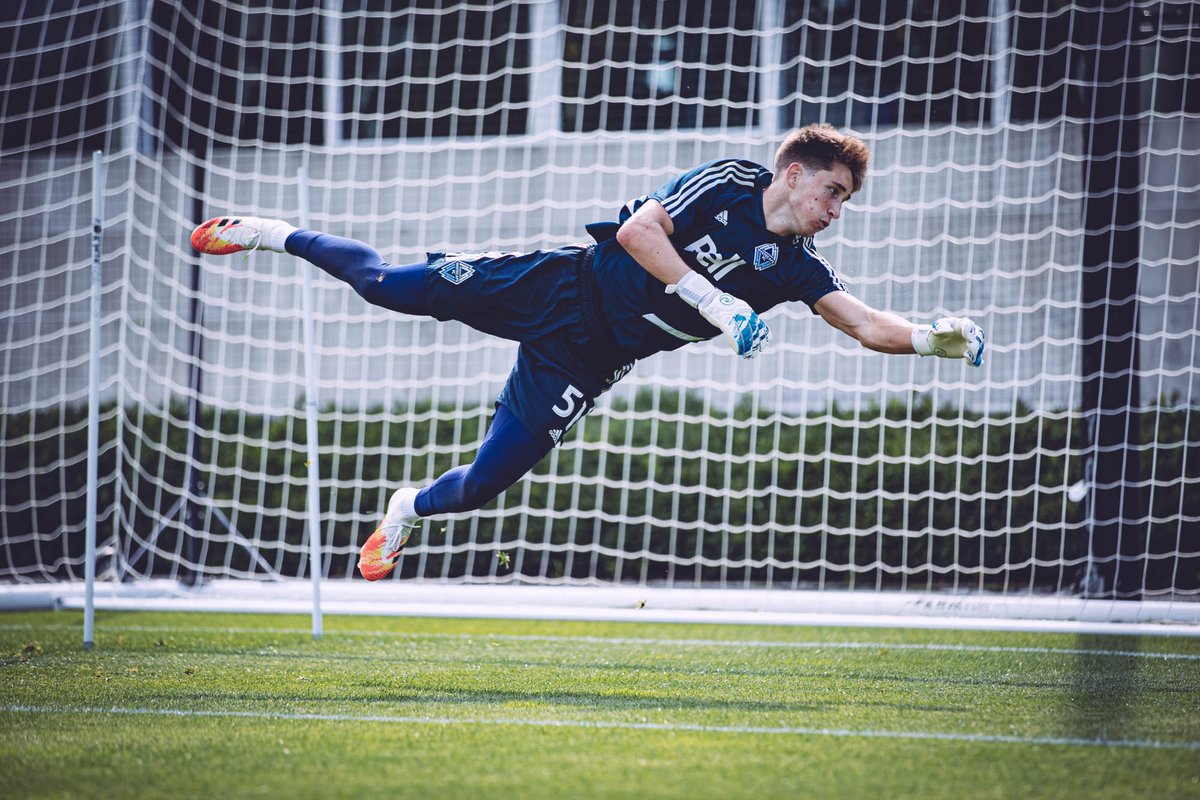 BigRadiuk's tweet photo. Burst from training today. Feels gooooooood to be back!!

#VWFC https://t.co/AUEVWnk67M