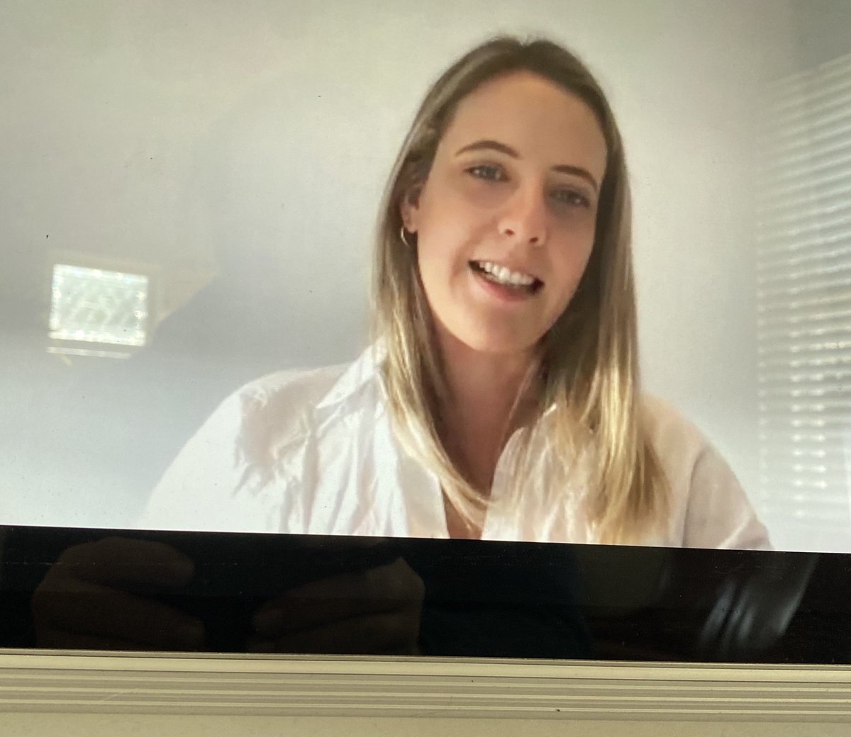 StartupShelley's tweet photo. Important that #medtech startups have incubators, accelerator programs & competitions says @EliseSuth1 - BioDesign platform and medtechactuator key in giving @Stelect_MedTech visibility & startup cash injection. Also important to have a network of startup mates #ConnectMelbourne https://t.co/75GhE3LfHD