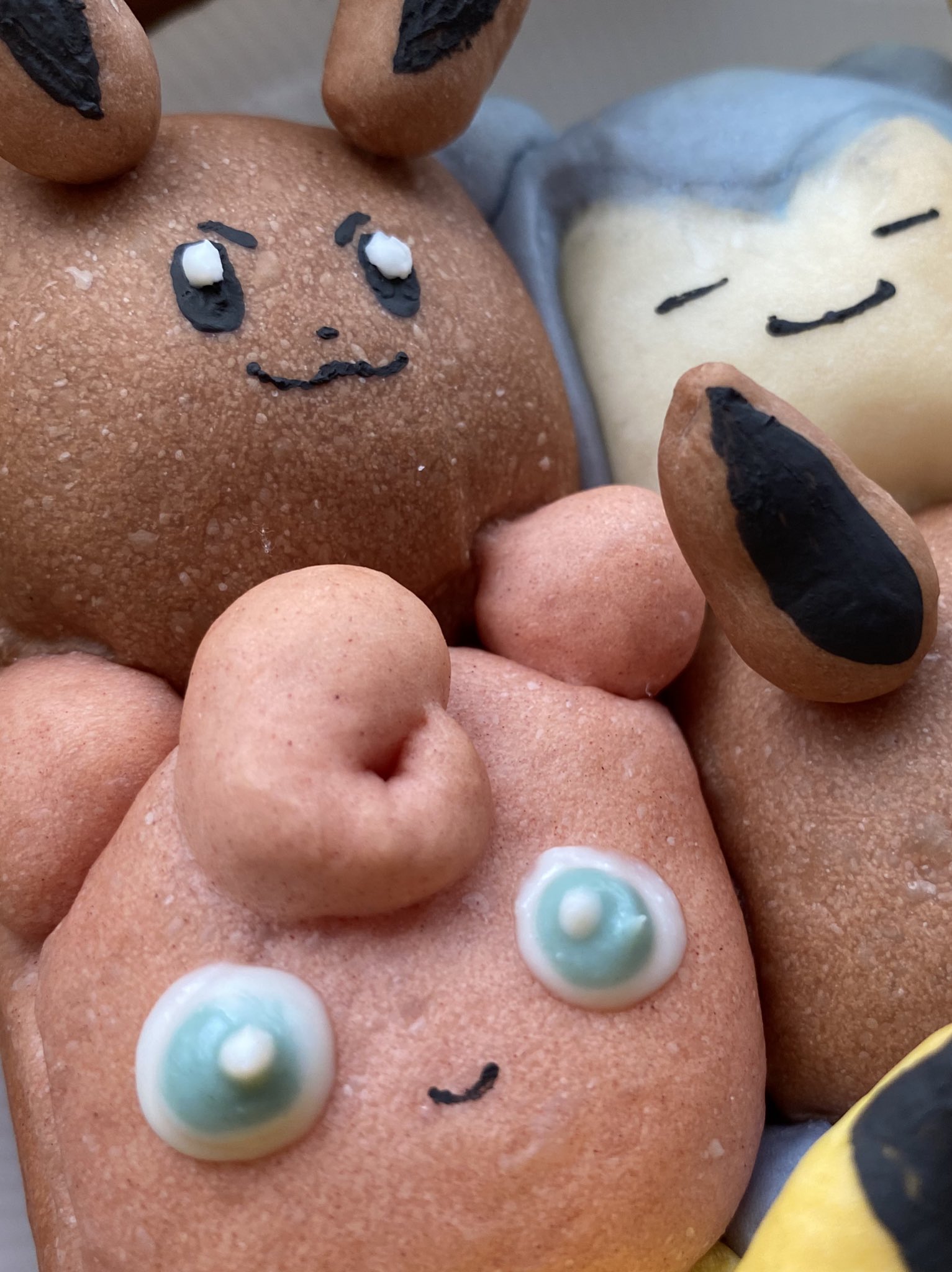 きょうか先生 日本一変なパン講師 動画撮影用にもう一回作った 粉を変えて作ったら やっぱレッスンで使うレシピがやりやすいなと再確認 にしても可愛い 宮崎 パン教室 Topan ちぎりパン キャラちぎりパン ポケモン ピカチュウ