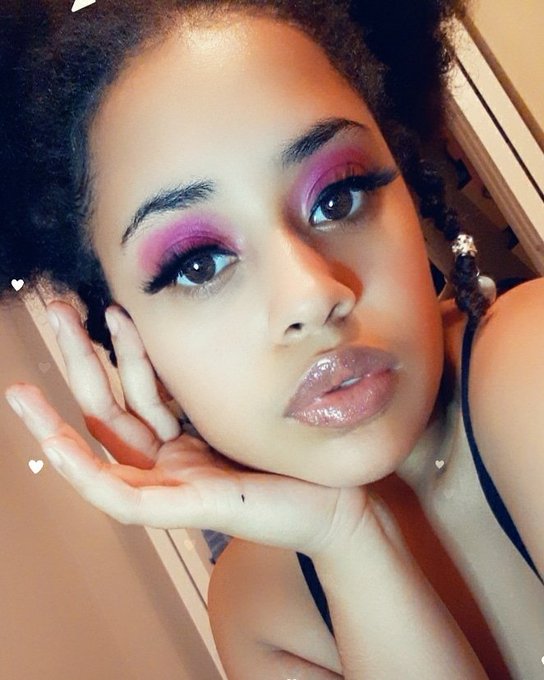 Gorgeous, nurturing, demanding.. Come to think of it I'm everything you need. https://t.co/iIFYcoky6