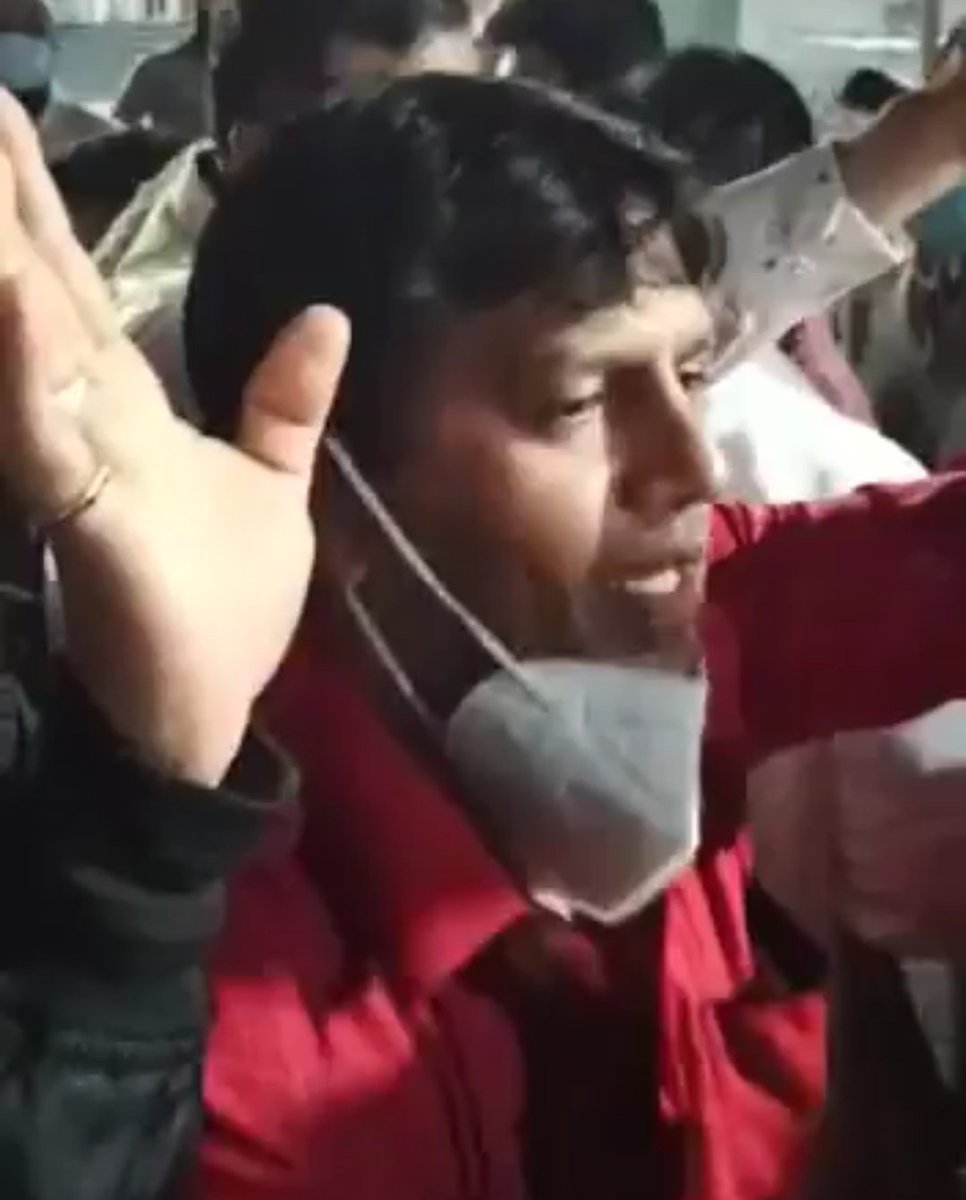 Another leader Ayaz from SDPI is arrested now in connection with  #Bengaluru  #Riots case. If you guys can check my TL where I've posted video, you can see this guy was pretending to be consoling the mob. Double acting specialist was inciting the mob for  #bengalururiots.