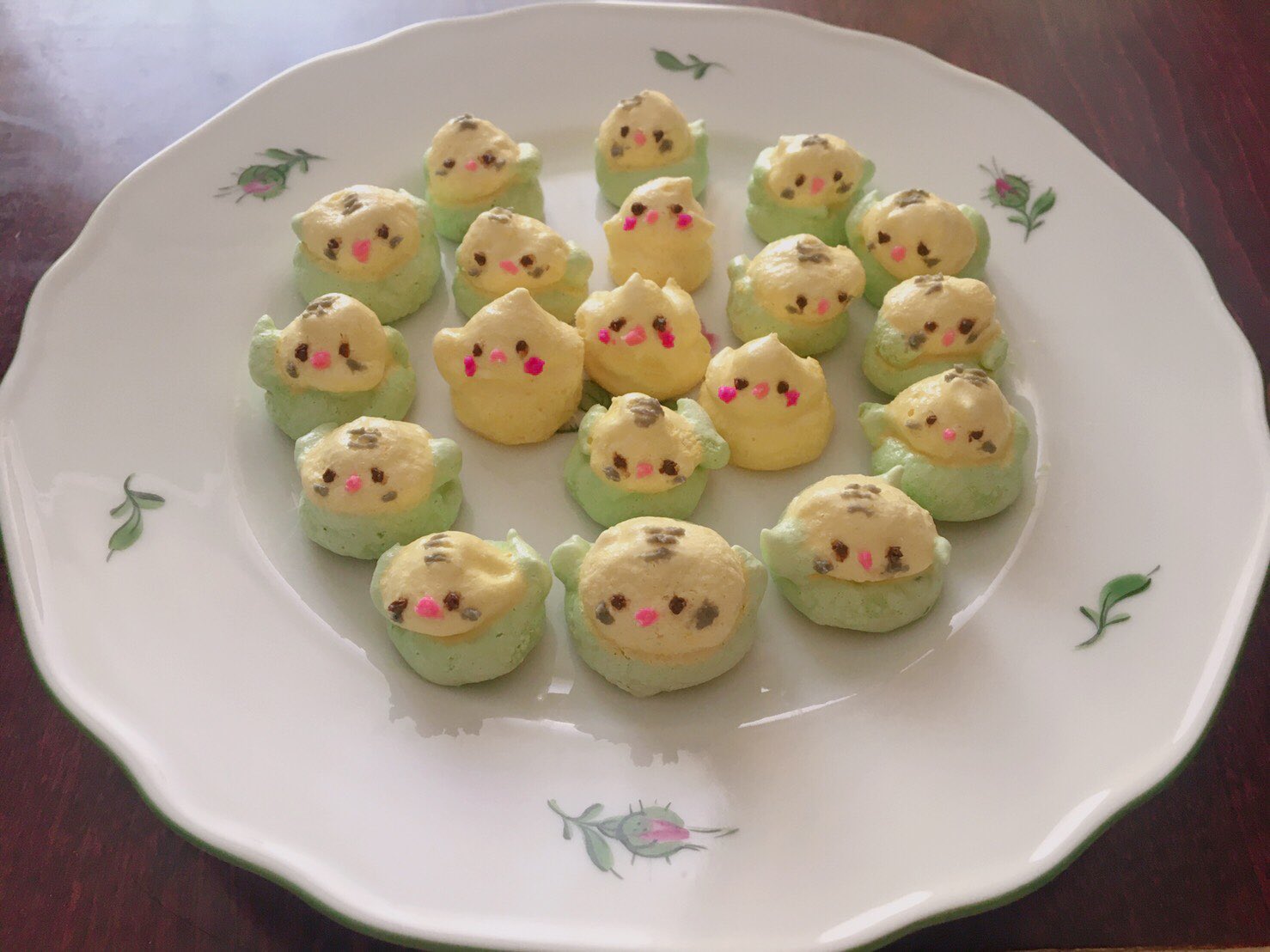 Twitter 上的 Runa 初めてにしては頑張った セキセイインコ メレンゲクッキー T Co Ykf1bte7xx Twitter