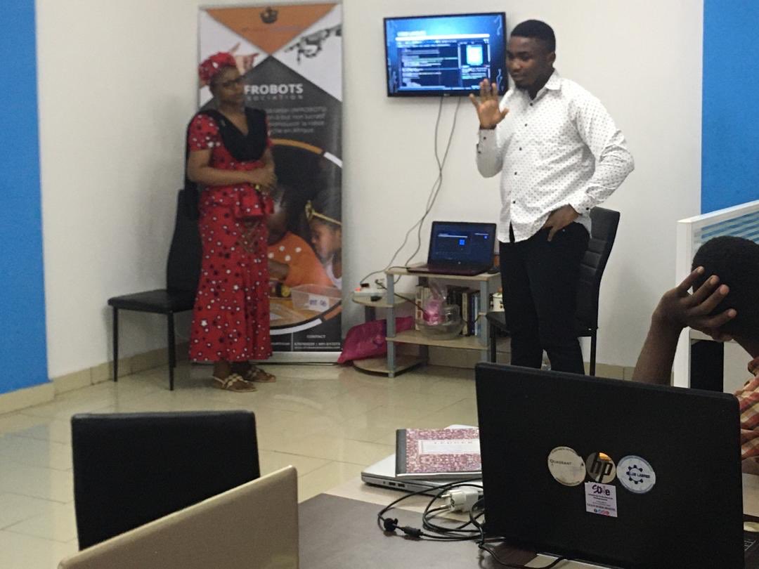Quadrant2E's tweet photo. A New Story begins with our new wave of trainees doing the usual exercise we assign to our new trainees, creating an AI object recognition program.  A brilliant presentation by #Mitterant_Ekole and #Aminatou_Bessem https://t.co/OIk8Zbns0M