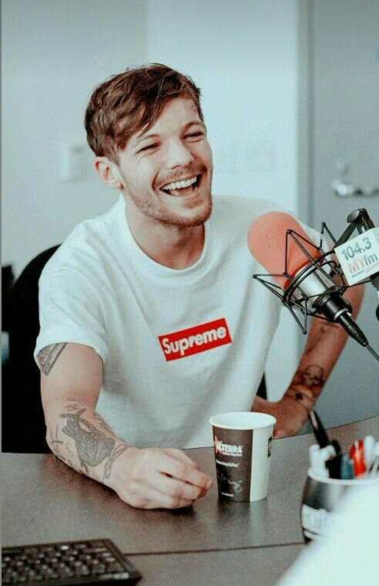 Nicol26037190's tweet photo. already a month of your freedom my boo bear
@Louis_Tomlinson 
#LouIsFree https://t.co/CyPPBjDnsR