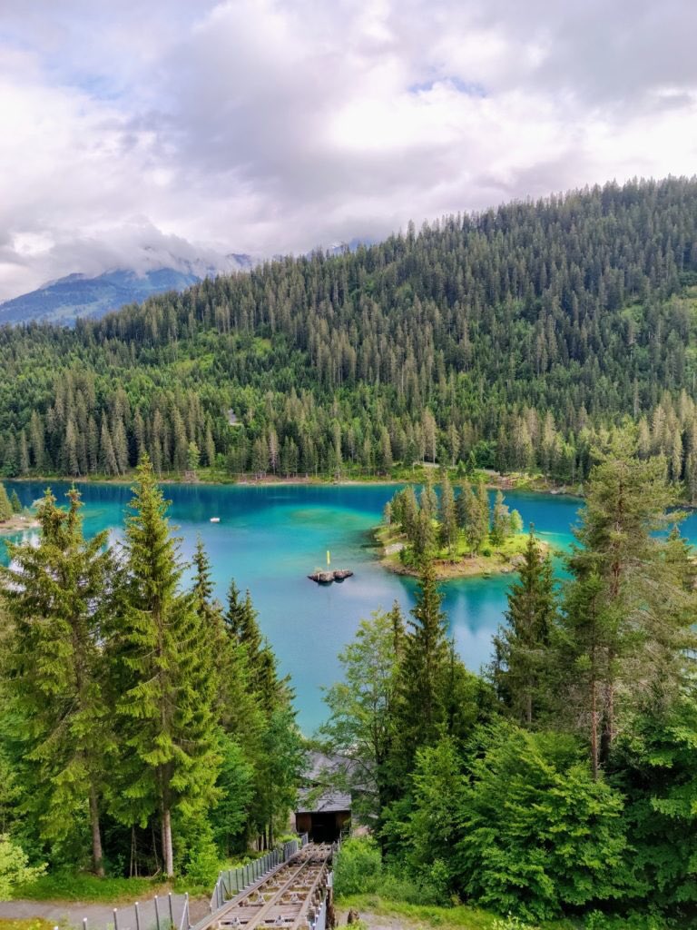 NewInZurich's tweet photo. Have you visited the #Caumasee near #Flims? It’s a great place for a day trip and so much to see and do there: https://t.co/eYuOXXWZ0C @1000Switzerland @caumasee @flims_laax #Switzerland https://t.co/NYzYeXifky