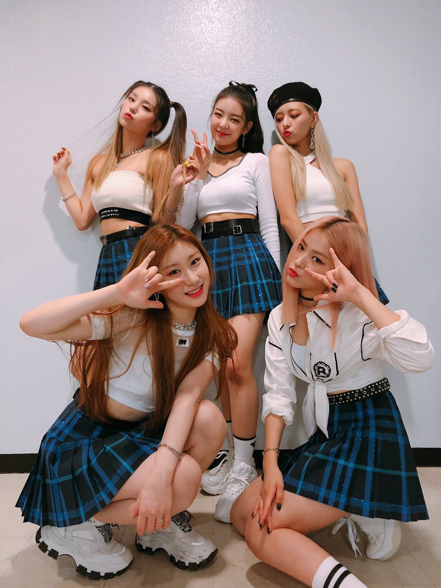 ethntylr's tweet photo. [📩] 𝙾𝚗𝚎 (1) 𝚗𝚎𝚠 𝚖𝚎𝚜𝚜𝚊𝚐𝚎 𝚛𝚎𝚌𝚎𝚒𝚟𝚎𝚍 !
          [𝚘𝚙𝚎𝚗]                𝚒𝚐𝚗𝚘𝚛𝚎
 
𝙵𝚛𝚘𝚖: 𝙴𝚝𝚑𝚊𝚗 𝚂𝚒𝚕𝚟𝚎𝚗𝚒𝚊 𝚃𝚢𝚕𝚎𝚛
(𝚖𝚎𝚜𝚜𝚊𝚐𝚎 𝚋𝚎𝚕𝚘𝚠, saka na yung sa campmates kasi andami talaga djsbsjsn) https://t.co/MNAjWMp7ww