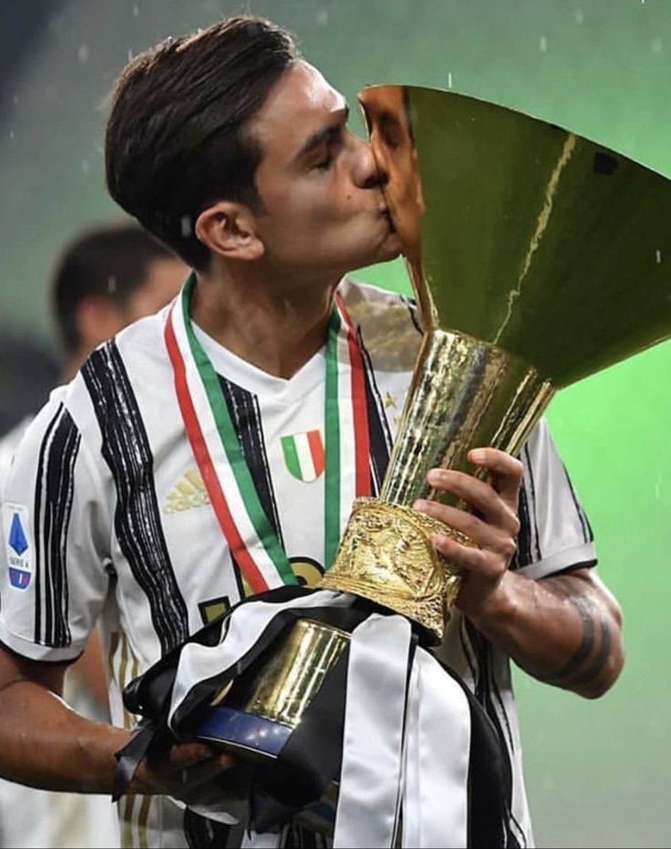  Thread on Dybala by  @guido_vaciago Dybala’s contract renewal negotiation is now on-hold. Paulo asks for 15 M€/yr, the club offer 8 M€ plus bonus. The gap is big. Dybala wants to stay but the same doubts of last summer are resurfacing within Juve’s management.