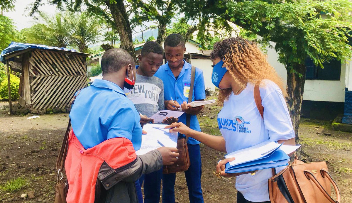 Youths in Bota community Limbe, actively engaged in taking the survey to contribute for a better world!
 #JoinUN75.online                  #shaping our future together #impacting lives #InternationalYouthDay <a href="/MikiFoundation/">DenisMiki Foundation</a>⁩ ⁦<a href="/UN_Cameroon/">UN_Cameroon</a>⁩