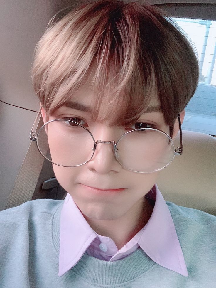 yeosang in glasses ; a beautiful thread
