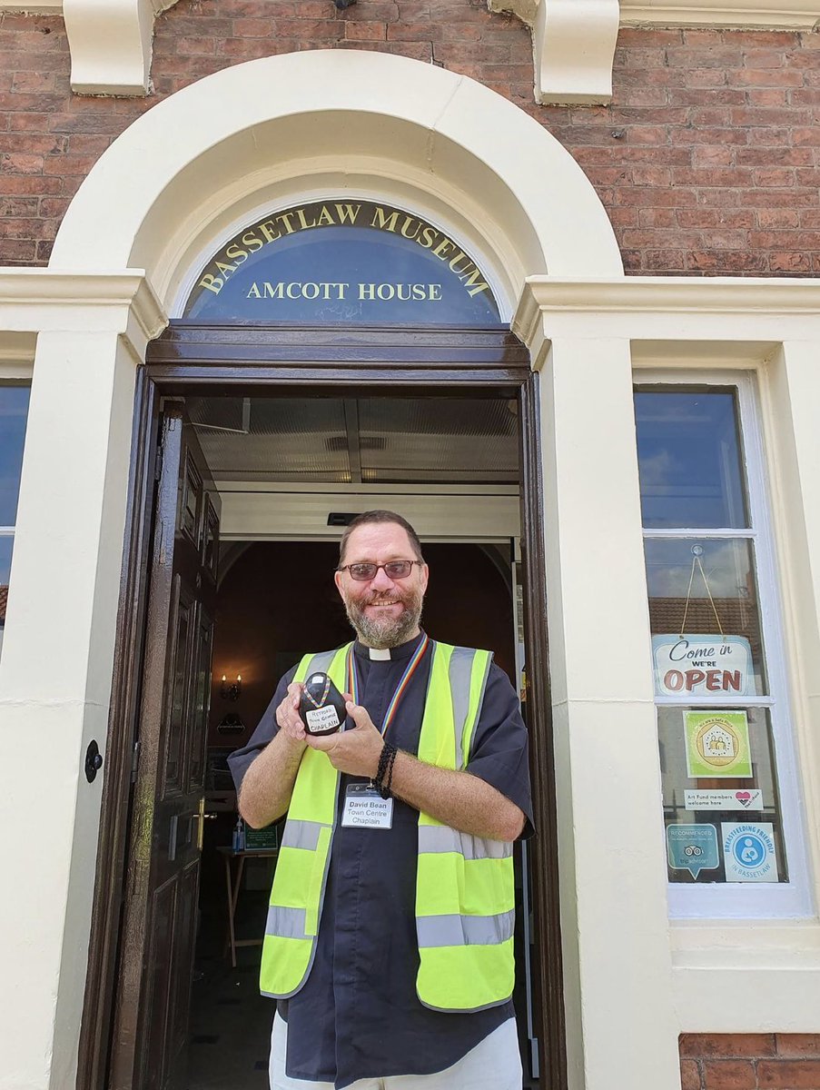 Home Instead tweet media