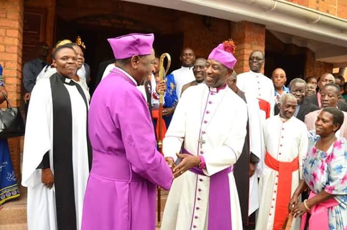 hillsfmkabale's tweet photo. #BwasheshaTopic
Rev. Canon Captain William Ongeng, the Church of Uganda provincial secretary has asked Government to pay priests due to the COVID-19 lockdown.
Do you support the idea? https://t.co/jnrbgfJnJE
