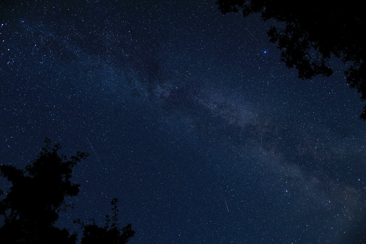 ThomasEngesser1's tweet photo. @NicosPanoptikum @DLR_next Die große Sternschnuppe kam leider erst später. Es war aber dennoch einiges Los am Himmel.
#Sternschnuppe 
#Perseiden 
#MilkyWay https://t.co/CLQzMiwC3c