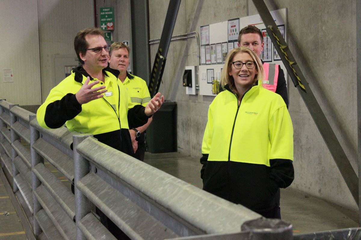 Rita Saffioti On Twitter Growing Up On An Orchard I Ve Visited Many Distribution Centres Markets While Delivering Our Fruit Today I Visited The Woolworths Distribution Centre It Was A Pleasure To