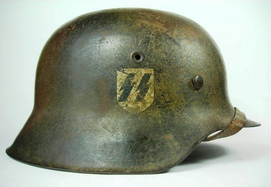 EvaFabio's tweet photo. La più giovane aveva 20 giorni. Anna Pardini si chiamava. La ferocia nazista non risparmiò nessuno. Quella mattina del 12 agosto 1944 a #SantAnnadiStazzema le SS trucidarono 560 innocenti. 
Un delicato e amaro pensiero per Anna e tutte le altre vittime

(foto by @trescogli) https://t.co/9b3moi2KcK