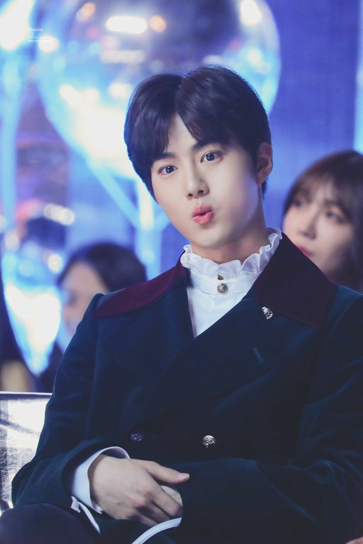 Junmyeon and my melody wants to give you kisses