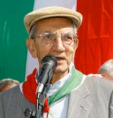 Buon compleanno al partigiano, presidente onorario Anpi, #CarloSmuraglia che oggi compie 97 anni.
Tanti Auguri.
#Antifa #BellaCiao