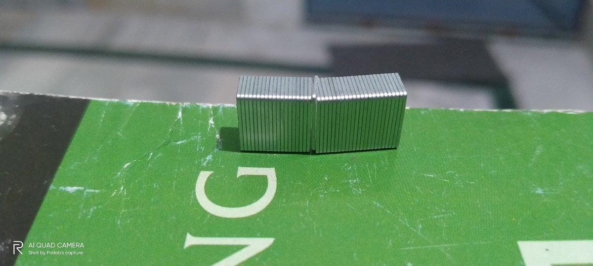 RoyguptaP's tweet image. My own setup for double slit experiment..hands on experiment with physics #physicseducation #scicomm #scicommhack #QuantumComputing