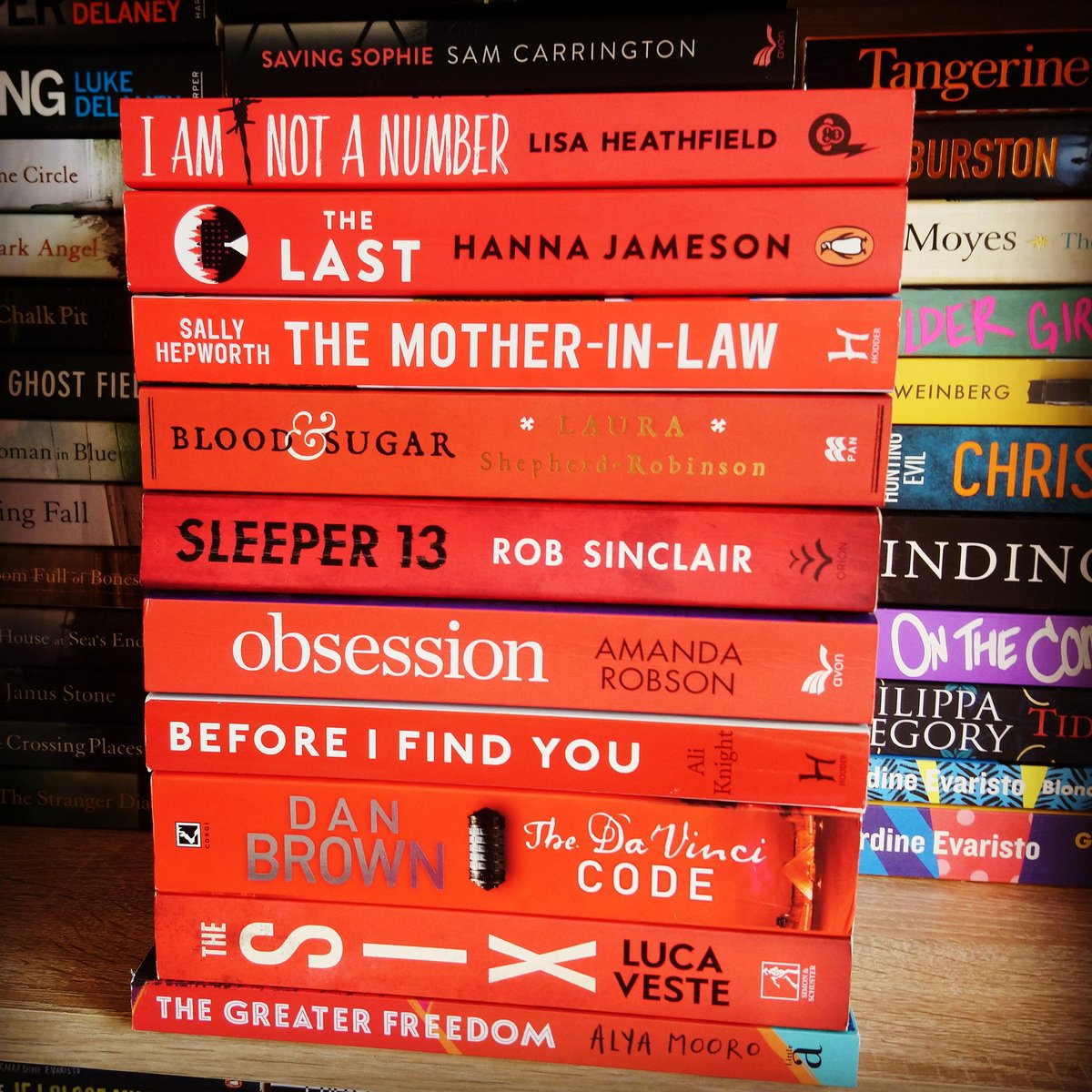 janice_whitfiel's tweet image. It&apos;s still red hot outside so I thought I would do a red book stack 😍 😊 I didn&apos;t think I had that many red books!!! #red #redstack #bookstack #BookWorm #booklover #lovebooks #bookaddiction #bookaddict #bookaholic