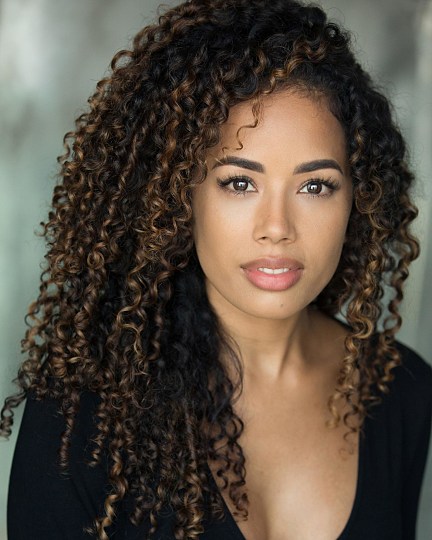 CloreClients's tweet photo. Catch up on the entire #Series2 of #ThereSheGoes on @BBCTwo
.
@JadeEwen
and #DavidPartridge make an appearance in ep 3.
Written by Shaun Pye, and cast by Kevin Riddle. Catch up here: https://t.co/6opiJFdwIu https://t.co/2hKtU4BMDP