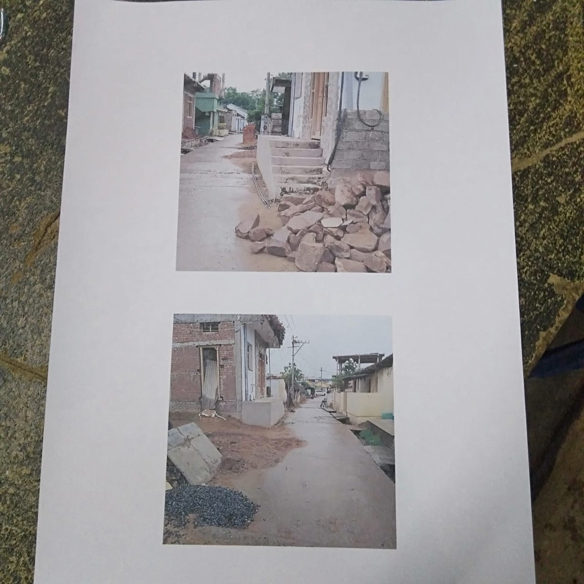 susheelkumar34's tweet photo. @KTRoffice 
@Collector_MNCL 
మున్సిపల్ శాఖ మంత్రి గారు చెన్నూర్ మున్సిపల్ అధికారుల నిర్లక్ష్యం తో రోడ్ల పైన ఇటువంటి ఇల్లు కట్టుకోవడాని కి అనుమతులు ఇవ్వడం తో రోడ్డు పైన ఆటోలు కూడా వెళ్లలేని పరిస్థితి ఏర్పడింది. ఈ విషయం కమిషనర్ దృష్టికి తీసుకుని వెళ్లిన ప్రయోజనం లేదు. https://t.co/gN00MwPhof
