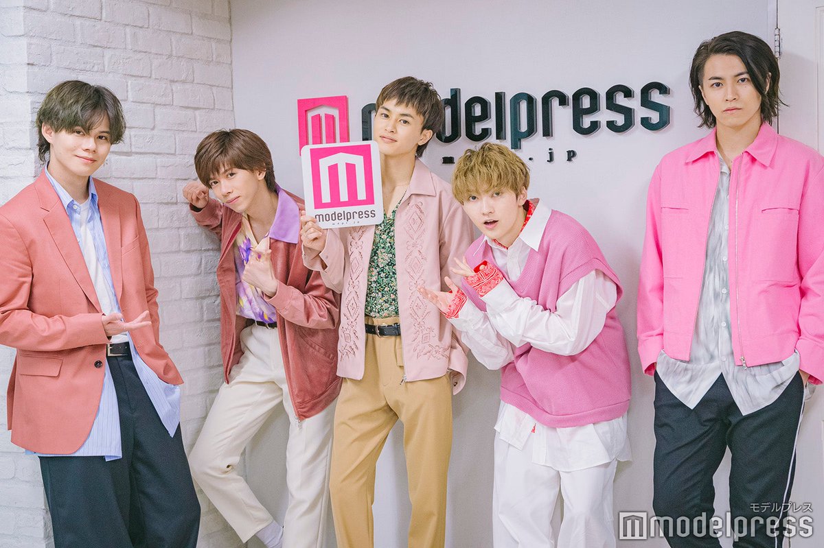 このツイートをRT✨】 超特急の直筆サイン入りチェキを2名様へ