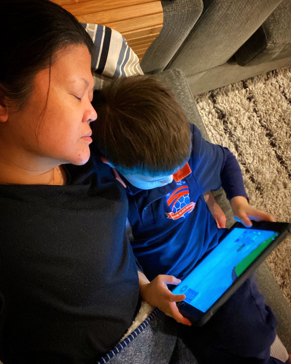 Oh_Glorious_One's tweet image. Afternoon cuddles. I can’t get enough of these. My best life, right here.
•
#Family #Love #SmallOne #HowILoveThee