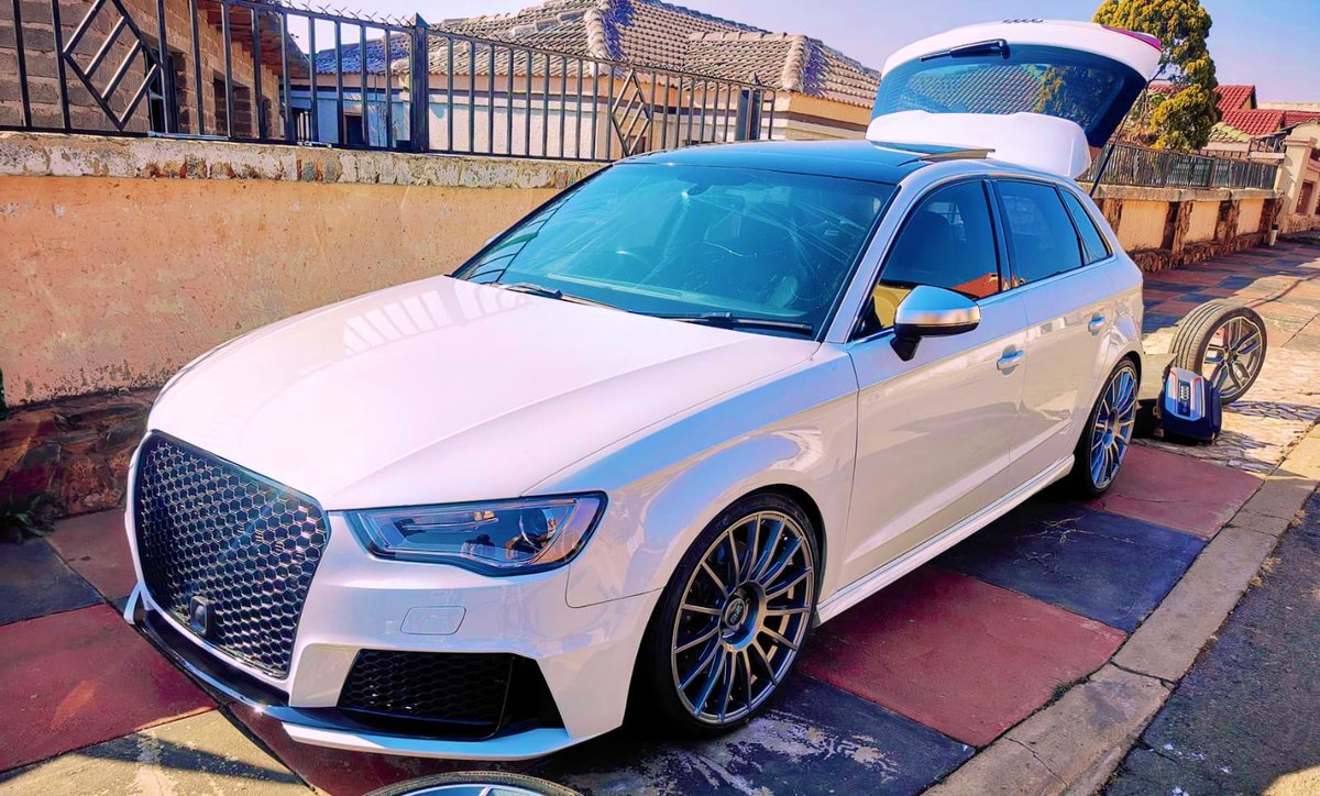 vpreloaded's tweet photo. 🥵 

#BoityEngagedByMaps 
#ZodwaFindsVusi 

#VPReloaded #Brotherhood #CarEnthusiast #Insane #Racing #Audi #SLine #RS #Quattro #Volkswagen #RLine #Stance #FastCars #DSG #Stunting #GermanEngineering #homeofthefastestcars #horsepower #Torque https://t.co/kSyiCOafvb