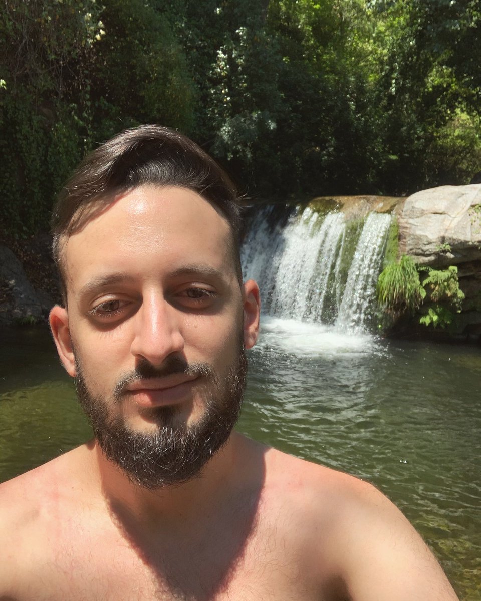 leganemos's tweet photo. Te vamos a echar mucho de menos @PabloIglesiasF pero vamos a seguir trabajando cada día por un mundo más libre, justo e igualitario. Como hiciste tu cada día. Que la tierra te sea leve 🌈💜 https://t.co/o89NFHgULy