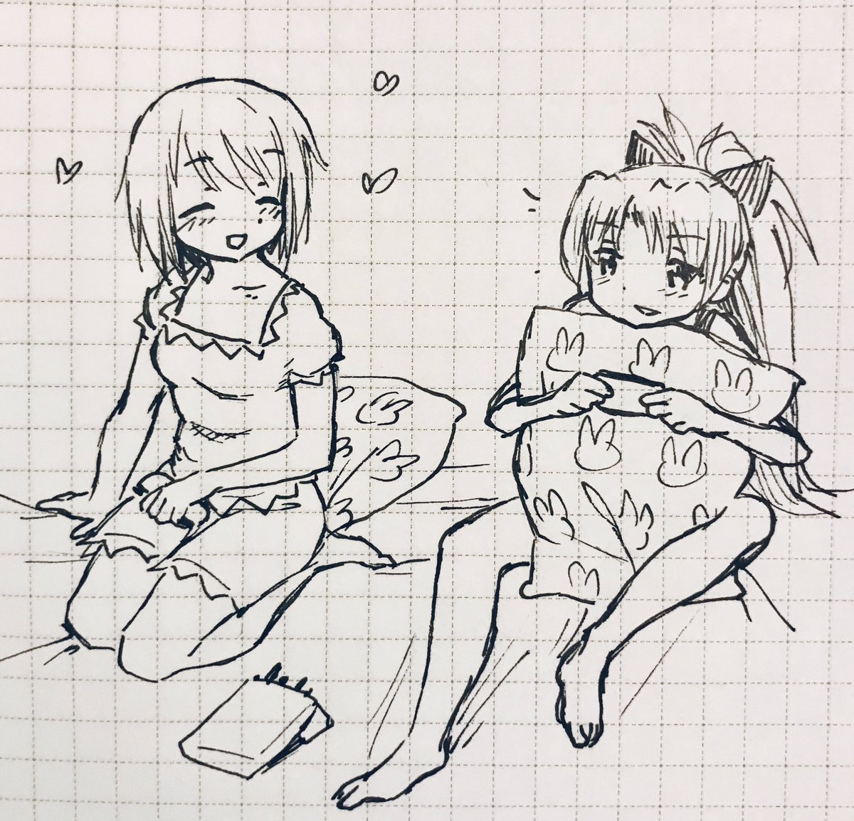 Sleepover, playing games~ 