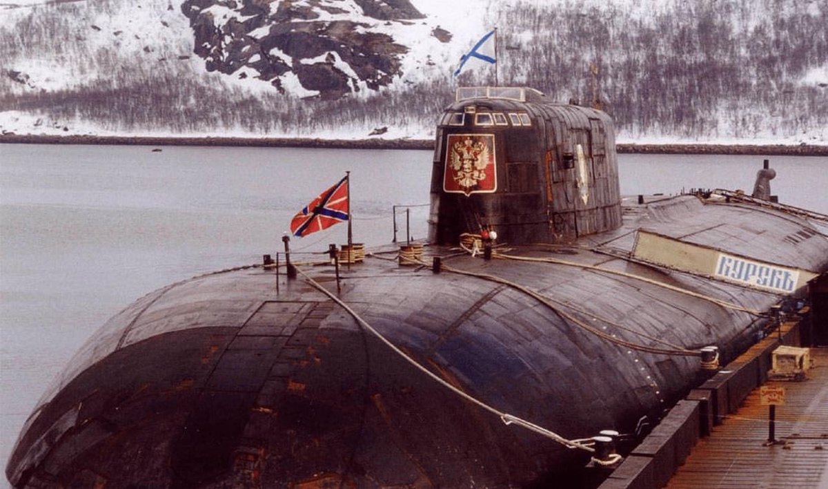Russian Navy Kursk thread!  #OnThisDay August 12th 2000 While on exercise in the Barents sea the Project 949A Antey (NATO codenamed Oscar II) class submarine K141 Kursk Sank with the loss of all 118 hands. 1/6