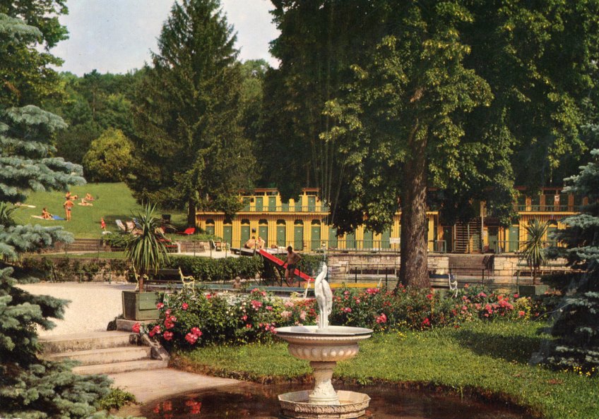 I write this card in the bathe and I beg your pardon, because I write not good.