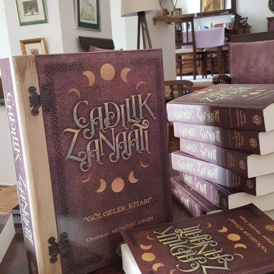 Dırahşan Akınözü'nün uzun bir araştırma döneminin ardından kadim bilgilere farklı bir gözle bakılmasına destek olan kitabı yayınlandı.