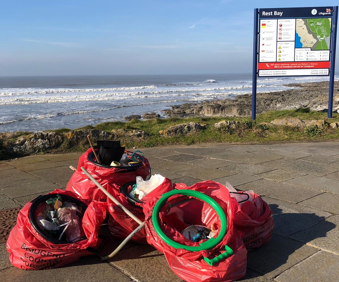 SeaQuestWales's tweet photo. Today is #UN #InternationalYouthDay - a day to recognize the efforts of the world’s youth in enhancing global society. We're constantly delighted with how dedicated local school students are to saving the planet in our workshops and projects. 1/3 https://t.co/d1J45yIyNe
