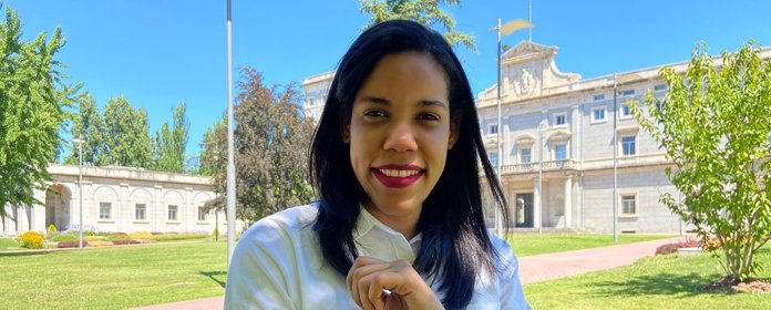 unav's tweet photo. Una alumna del Master en Diseño y Gestión Ambiental de Edificios de @etsaunav participa en el proyecto ganador para rehabilitar la antigua sede de la CNMV, en Madrid.

Lizza Dileyni Diaz de Oleo ha trabajado para reducir el consumo de energía.

👉 https://t.co/50RR3CKQay https://t.co/ltZPUh0l0O
